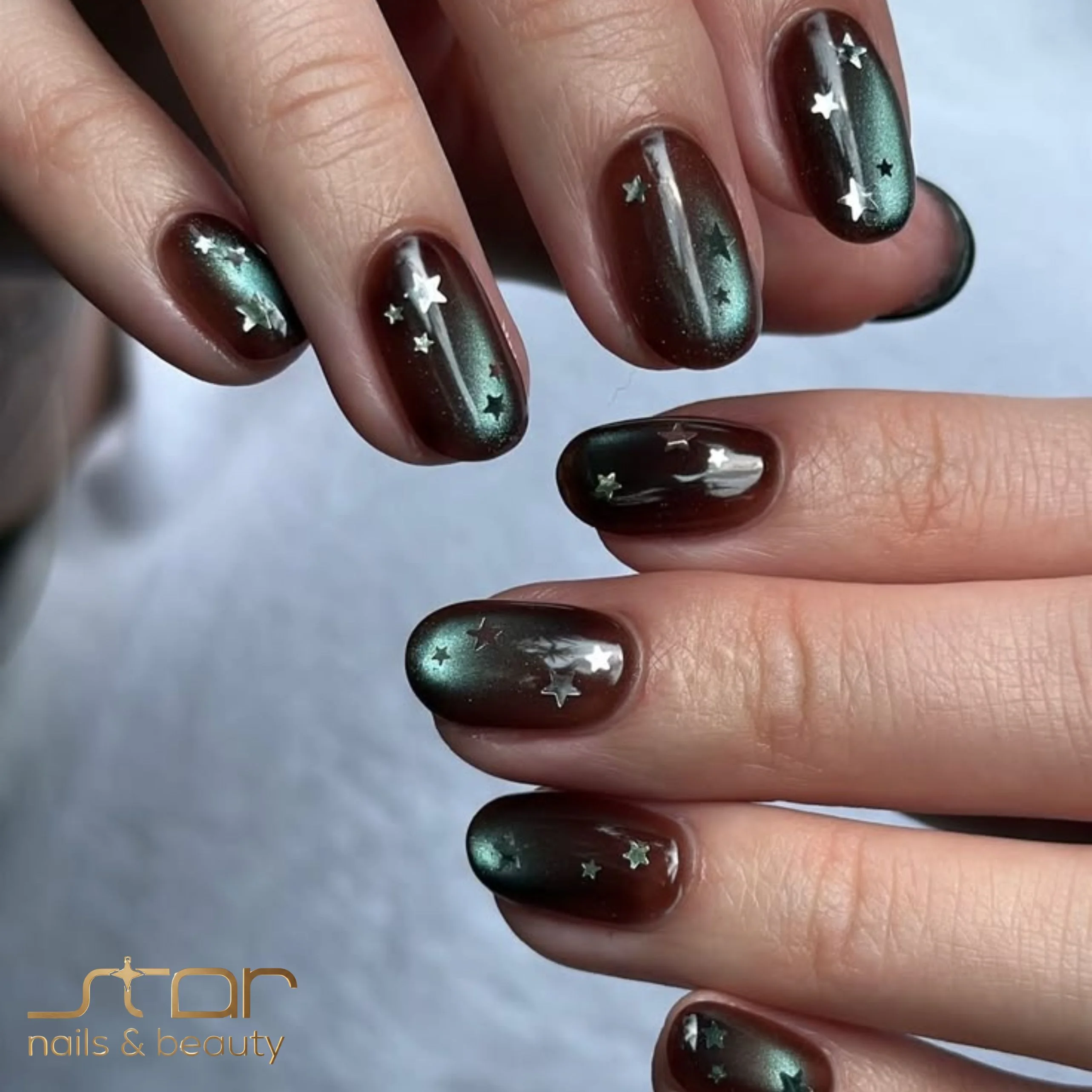 Gel nails art